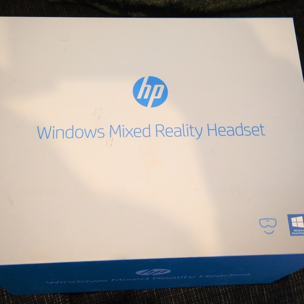 Brand New HP VR Headset With Controllers